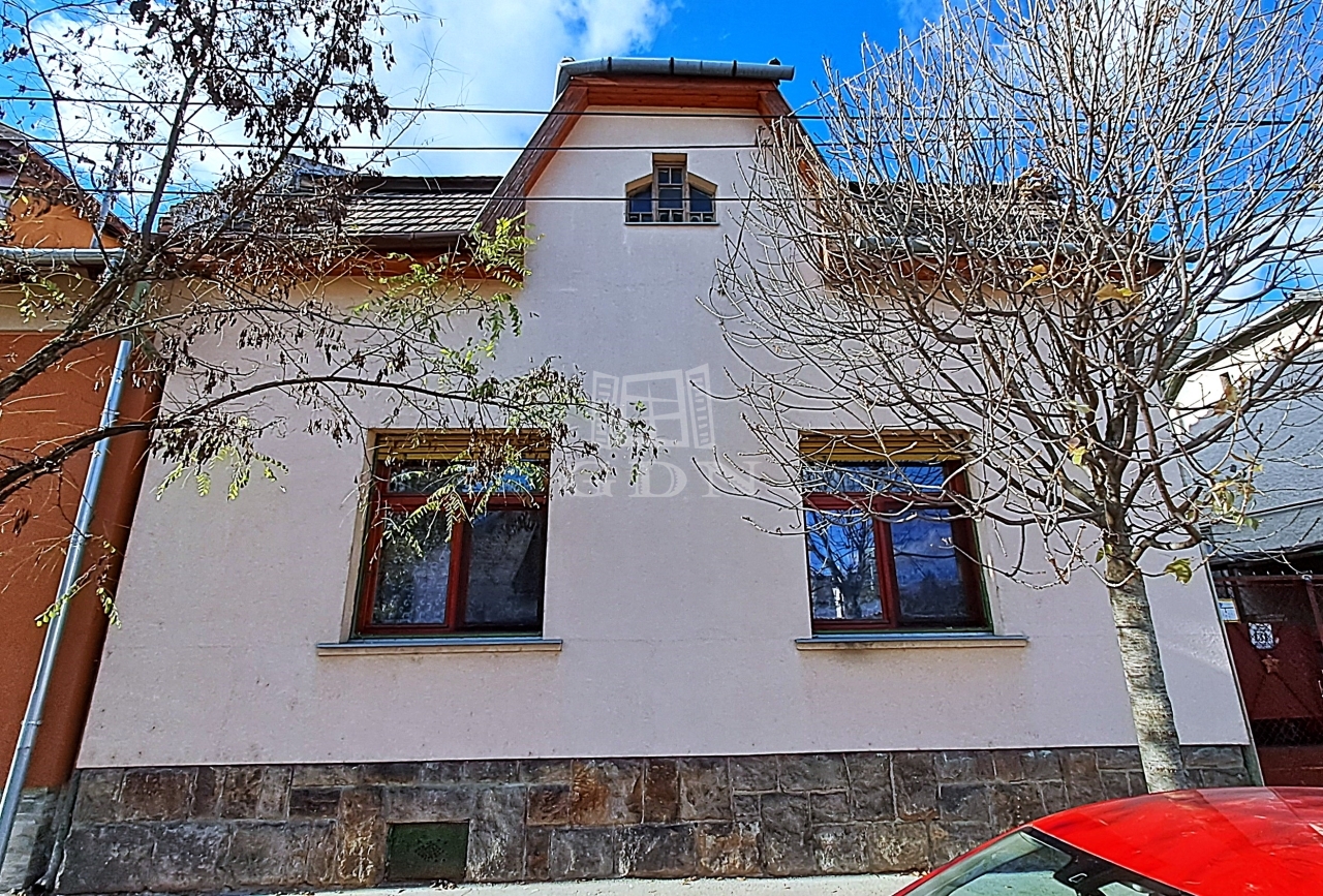 Продается Budapest XV. kerület Частный дом